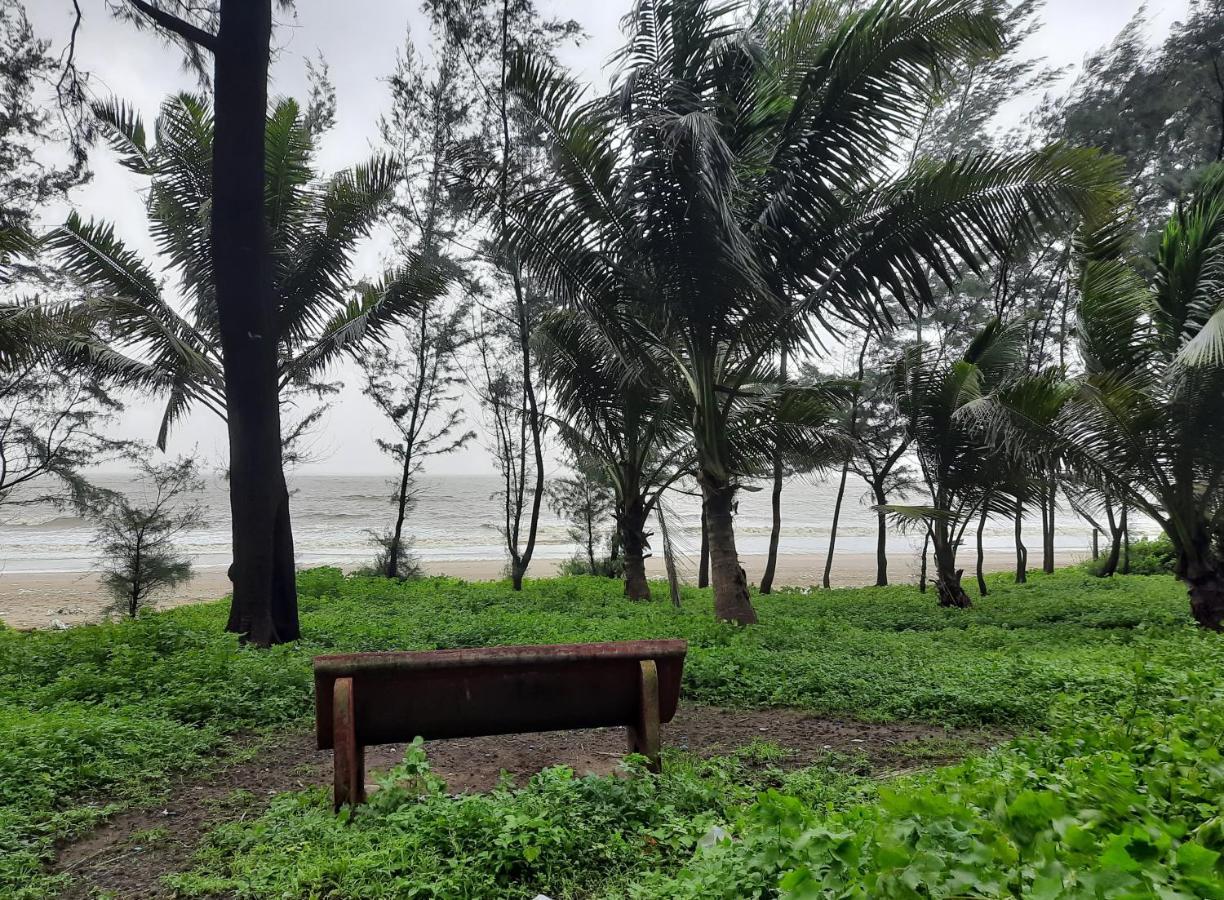 Seawoods Beach Hotel Dahanu Exterior photo